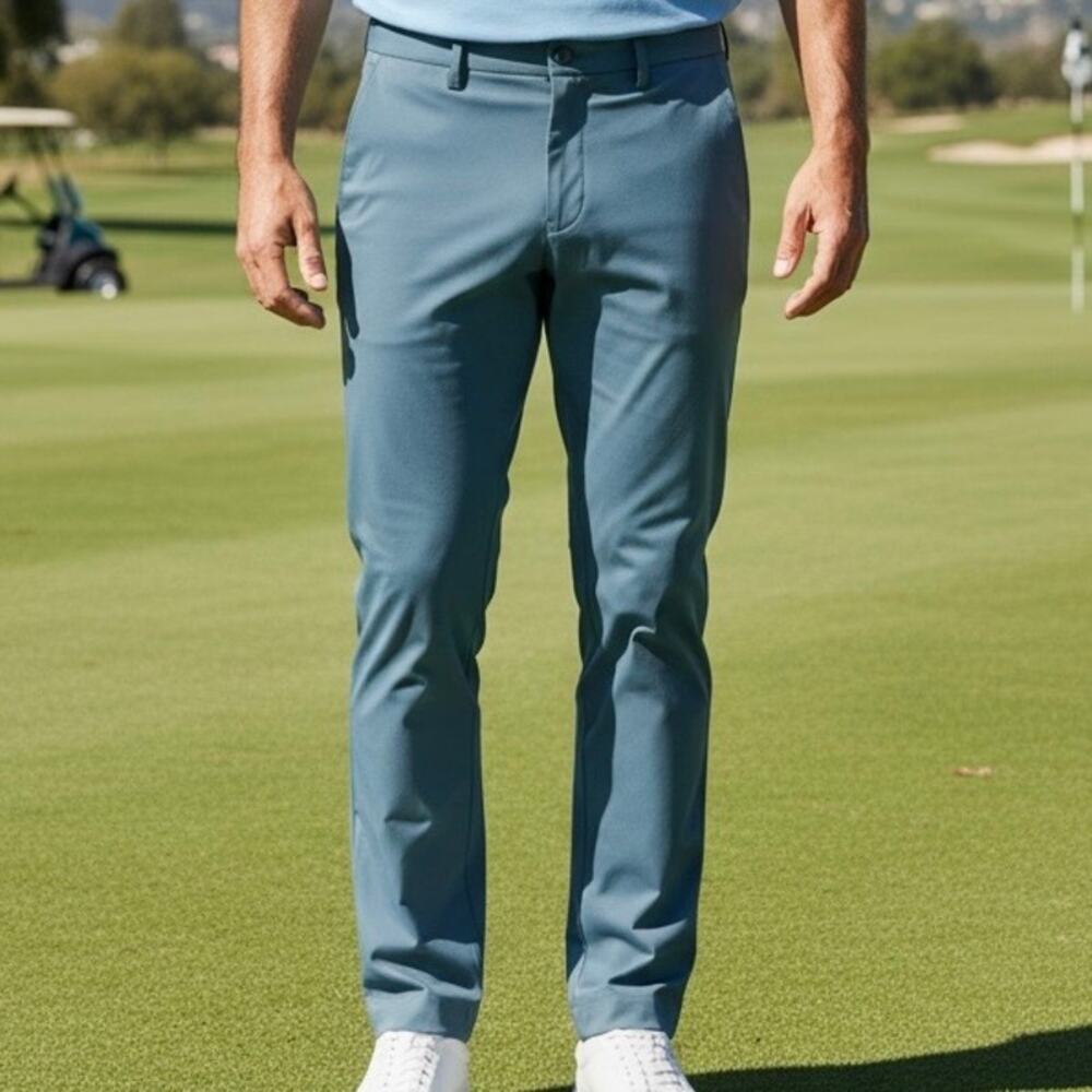 Greg Norman Flat front Athleisure pants in light teal green NWT men’s 32” x34”